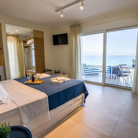 Vrahati La Mer Bleue Boutique Suite מראה חיצוני תמונה