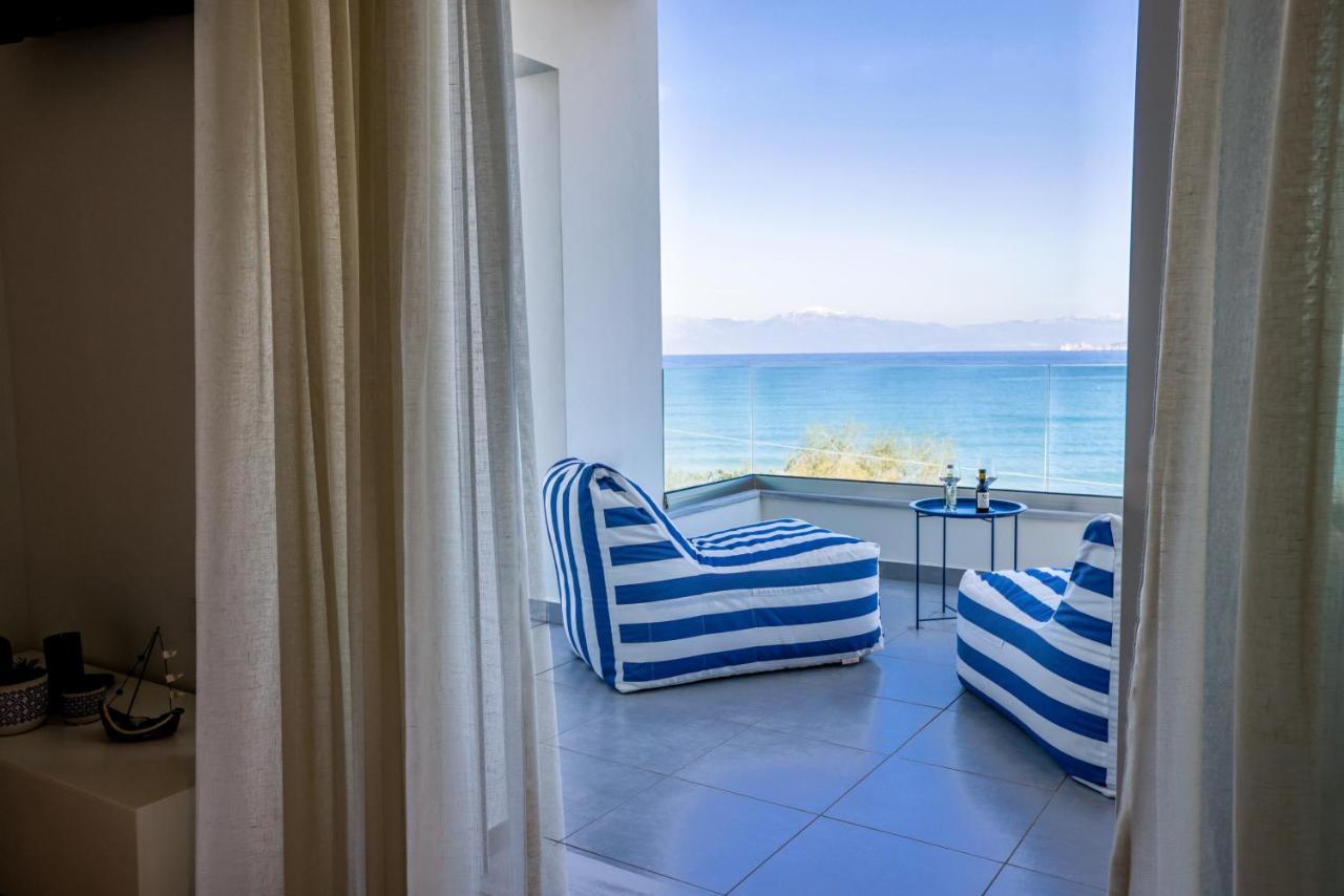Vrahati La Mer Bleue Boutique Suite מראה חיצוני תמונה